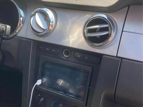 Used 2006 Ford Mustang GT Premium image 11