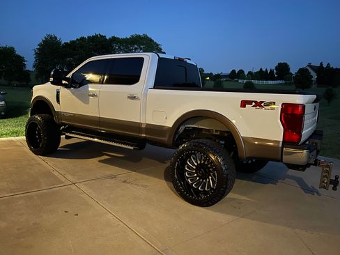 Used 2020 Ford F250 Lariat w/ Lariat Ultimate Package image 5