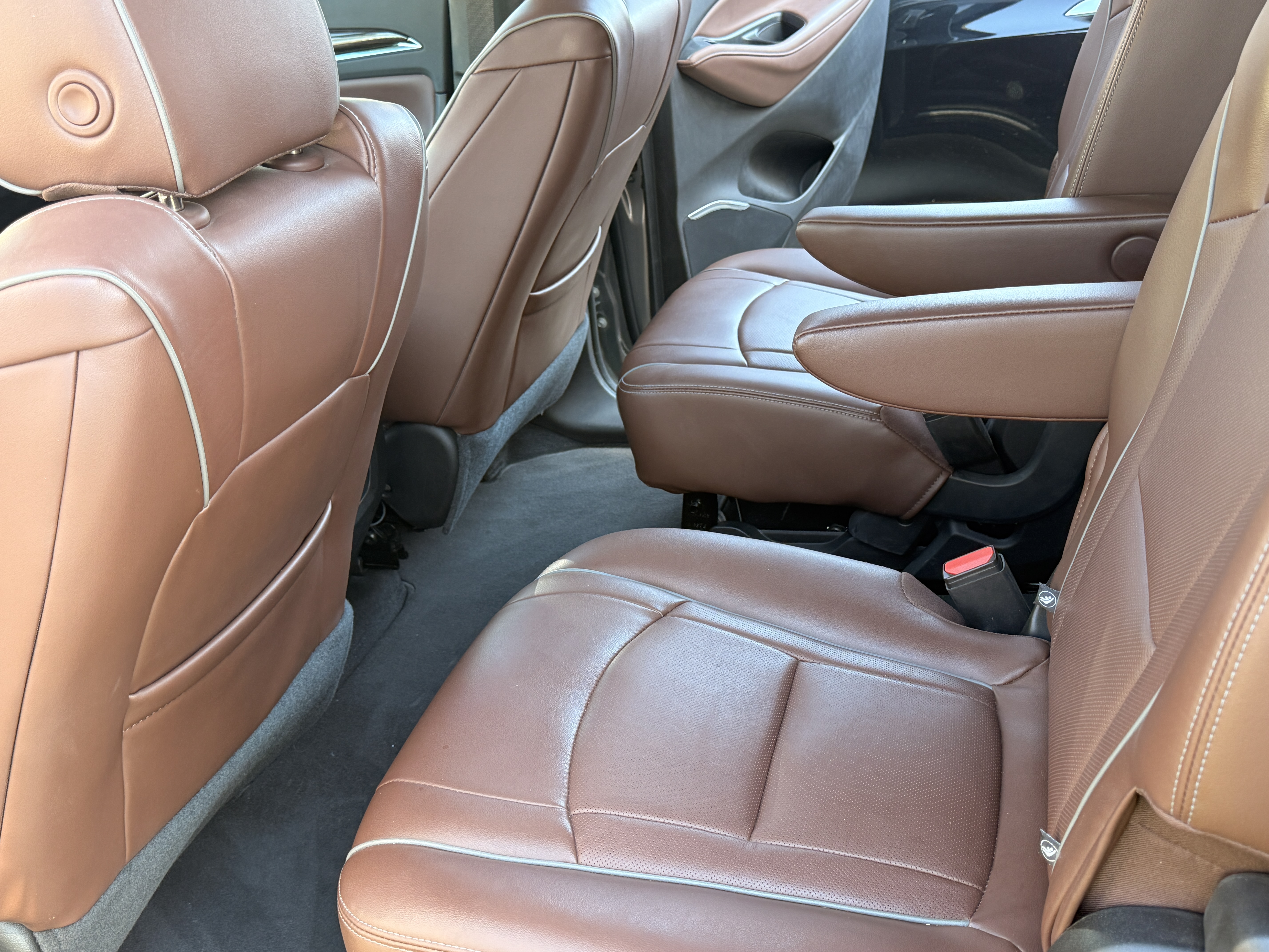 Used 2018 Buick Enclave Avenir w/ Avenir Technology Package FWD image 5