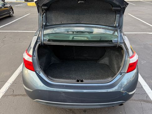 Used 2015 Toyota Corolla L image 11