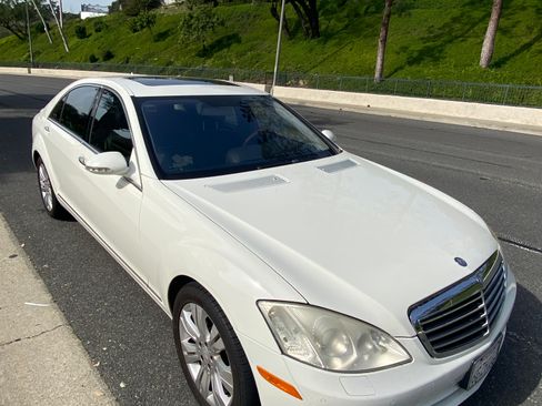 Used 2009 Mercedes-Benz S 550 image 4