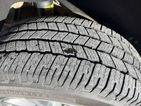 Used 2016 GMC Yukon Denali w/ Open Road Package image 11