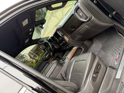 Used 2021 Chevrolet Silverado 2500 High Country w/ Z71 Off-Road Package image 11