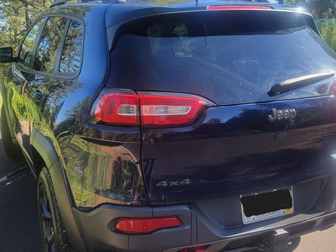 Used 2016 Jeep Cherokee Trailhawk w/ Comfort/Convenience Group image 4