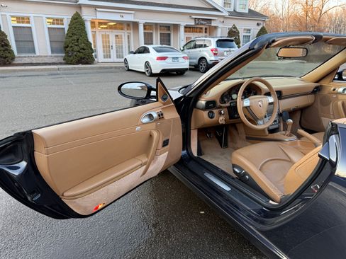 Used 2006 Porsche 911 Carrera image 22