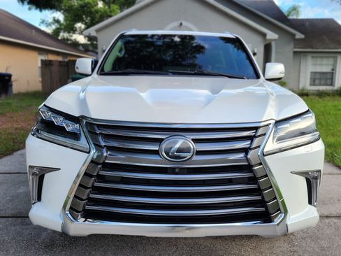 Used 2017 Lexus LX 570 4WD image 2