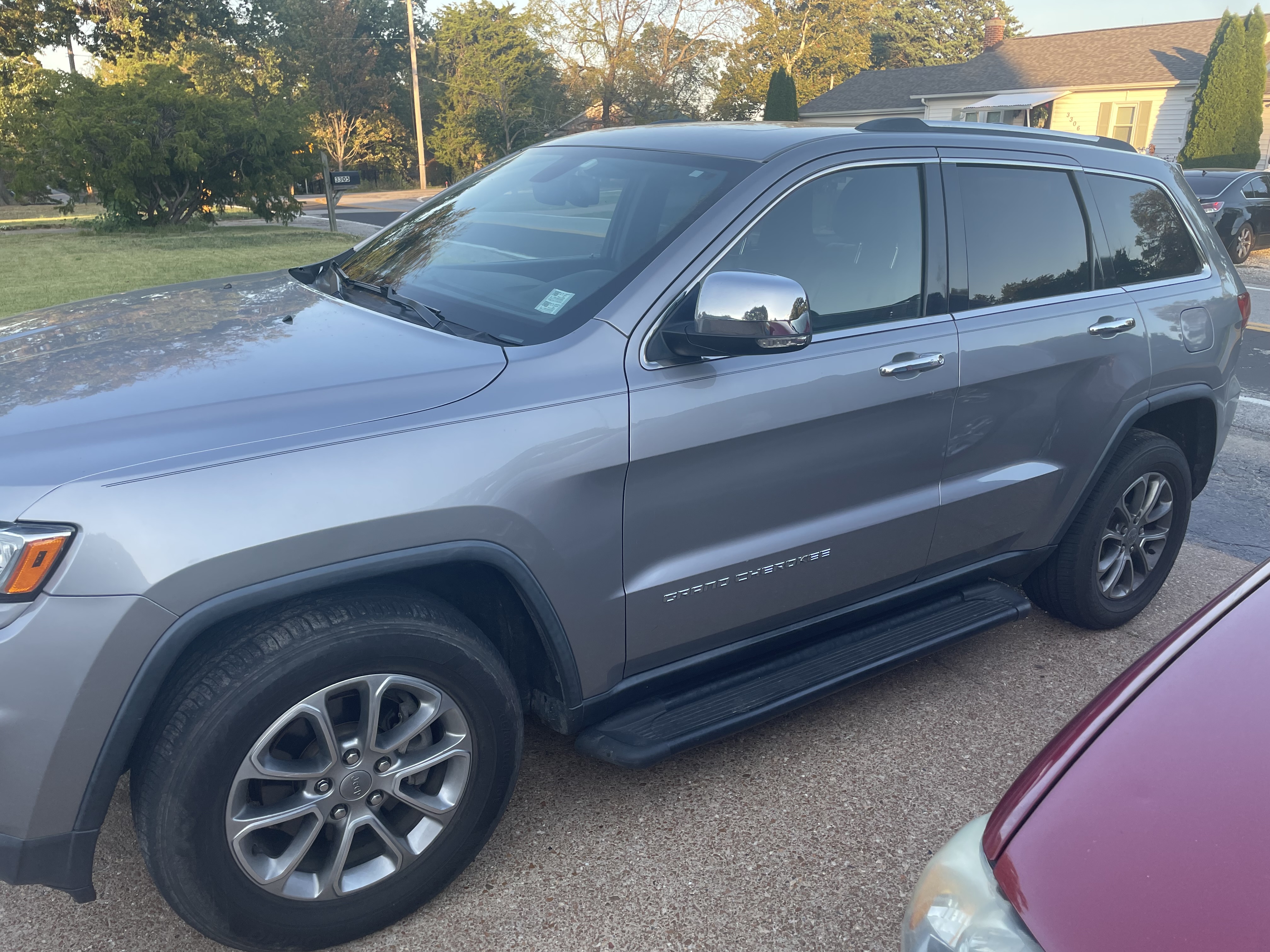 Used 2015 Jeep Grand Cherokee Limited w/ Luxury Group II AWD/4WD image 6