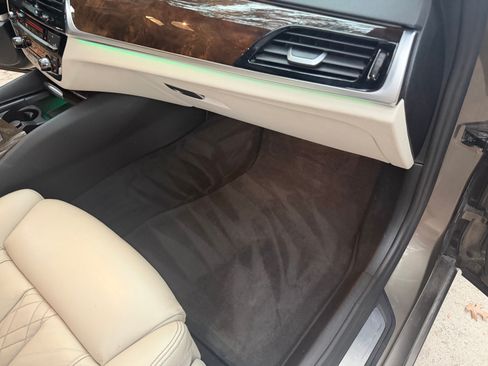 Used 2018 BMW 540i image 18