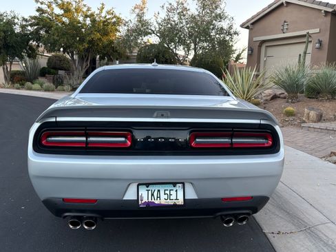 Used 2022 Dodge Challenger R/T Scat Pack RWD image 8