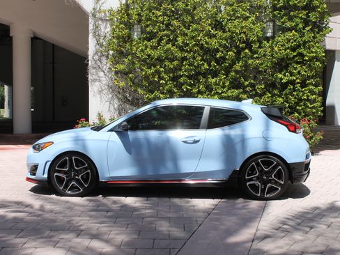 Used 2022 Hyundai Veloster N image 11