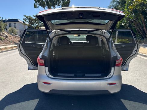 Used 2015 INFINITI QX60 3.5 Sport Utility 4D w/ Premium Plus Package image 15