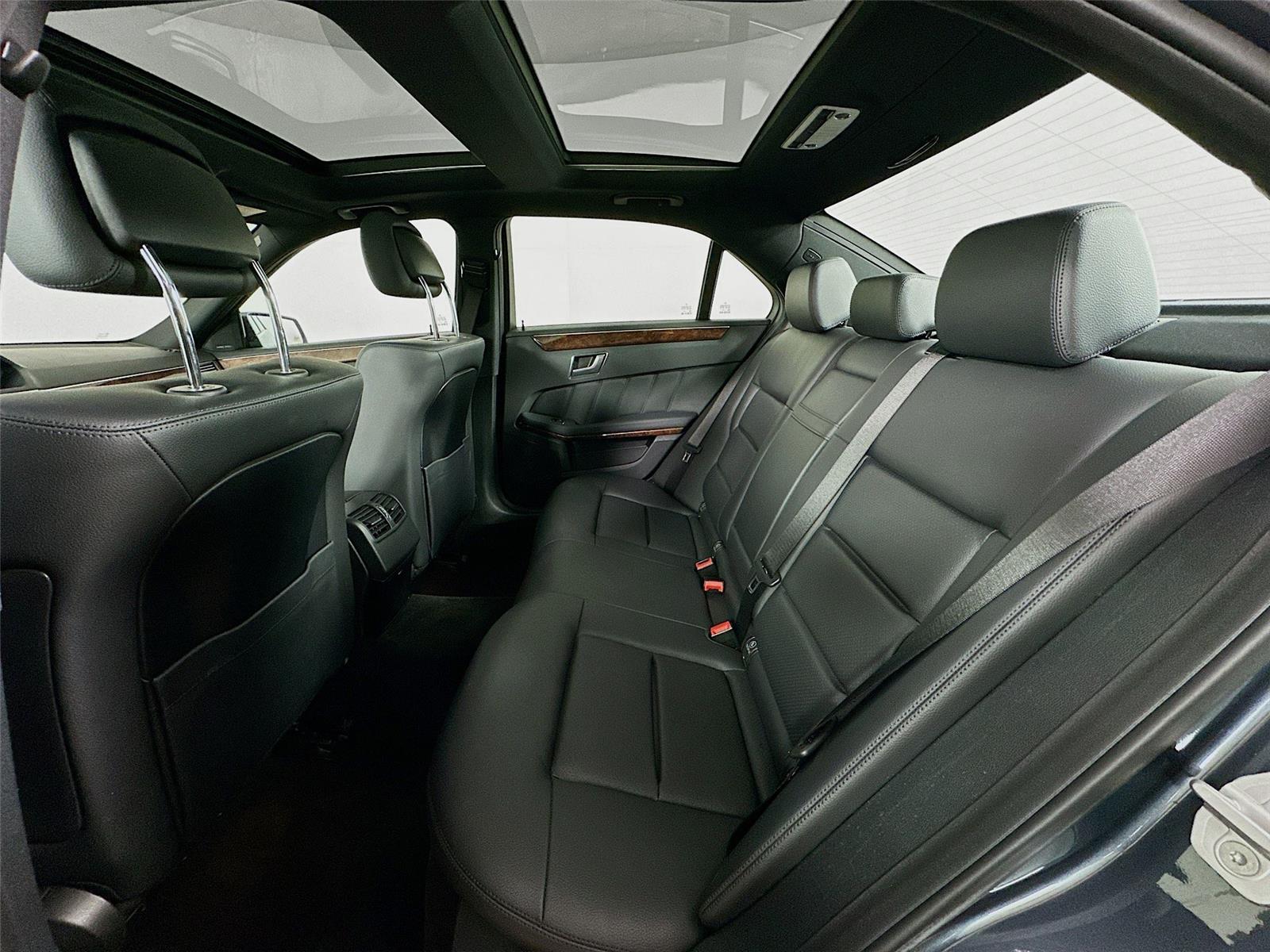 Used 2013 Mercedes-Benz E 350 4MATIC Sedan image 28