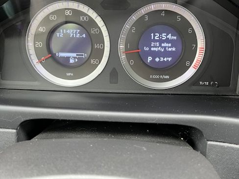 Used 2010 Volvo XC70 3.2 image 6