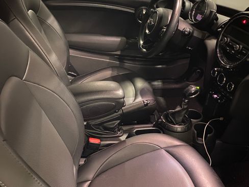 Used 2016 MINI Cooper 2-Door Hardtop image 16