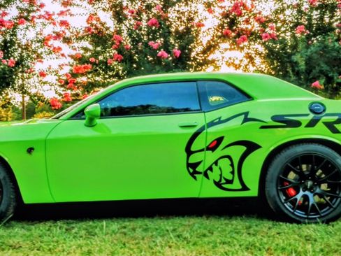Used 2015 Dodge Challenger SRT Hellcat image 4