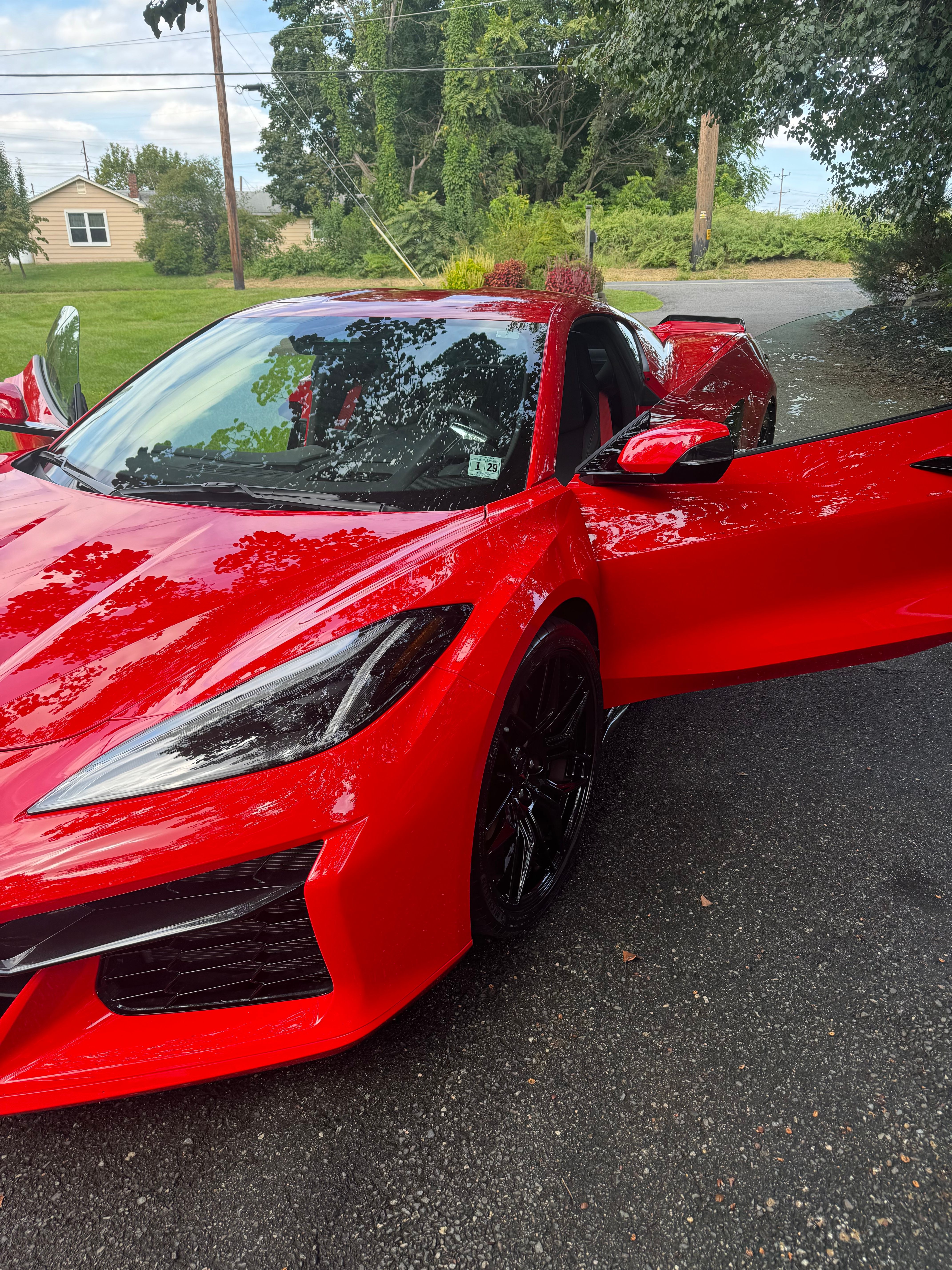 Used 2024 Chevrolet Corvette Z06 RWD image 16