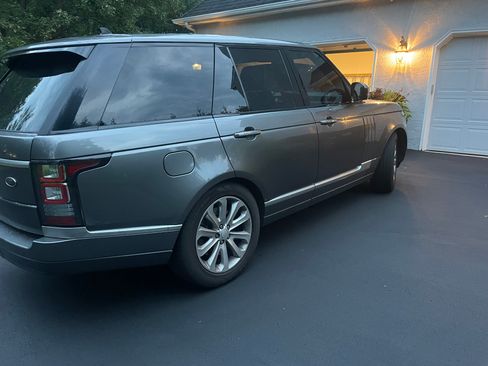 Used 2016 Land Rover Range Rover HSE AWD/4WD image 2