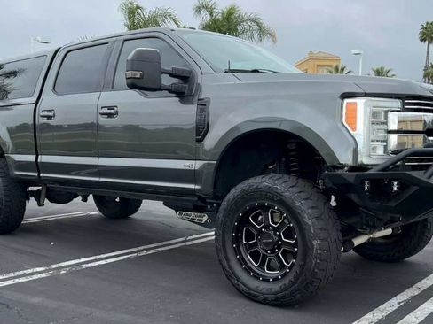 Used 2017 Ford F250 Lariat w/ Lariat Ultimate Package image 11