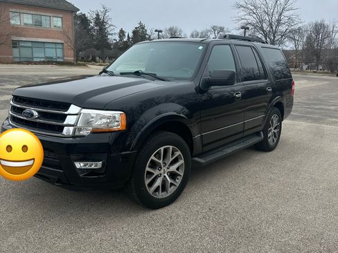 Used 2017 Ford Expedition XLT w/ Equipment Group 201A image 8