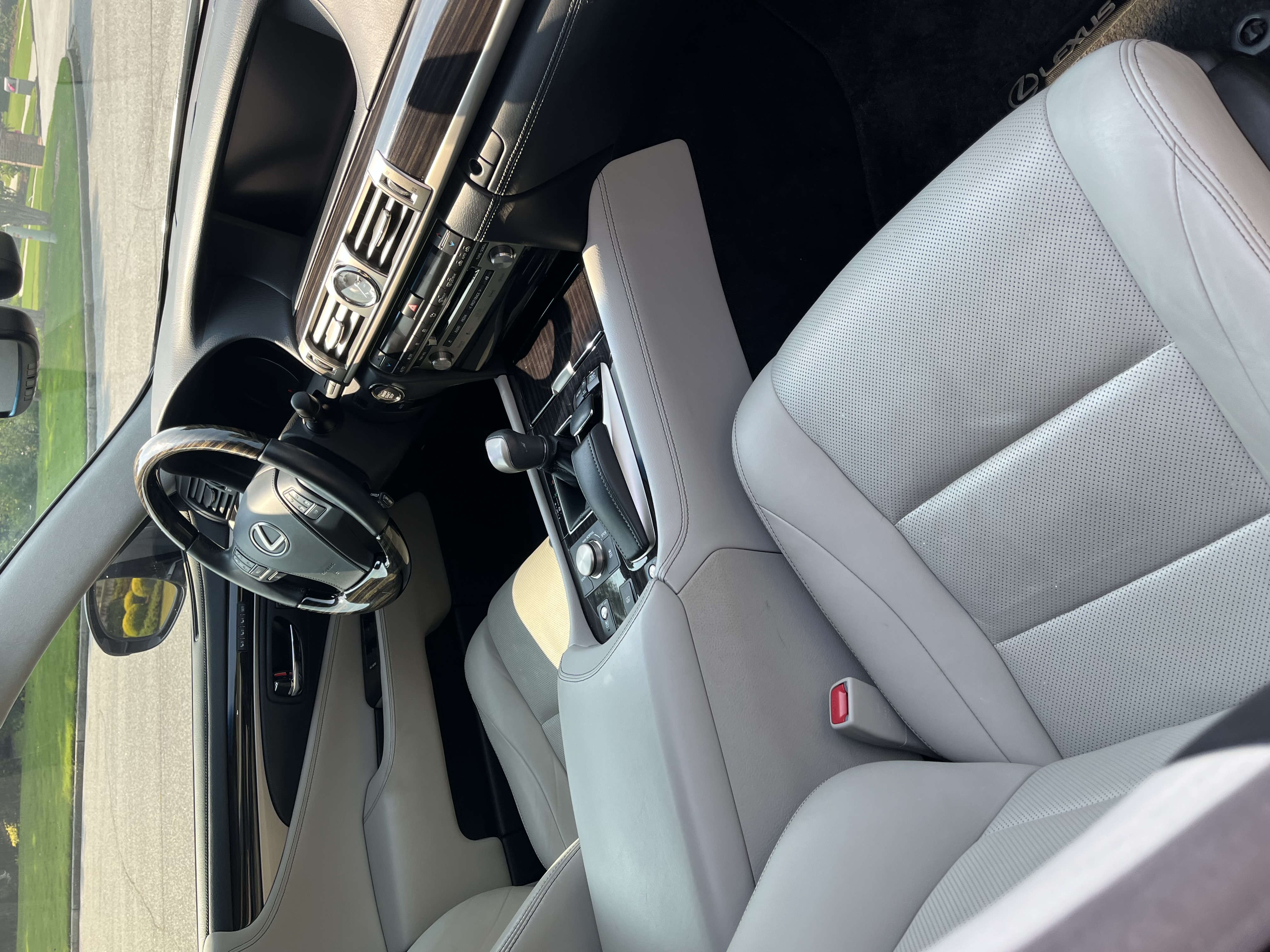 Used 2014 Lexus LS 460 w/ Comfort Package RWD image 9