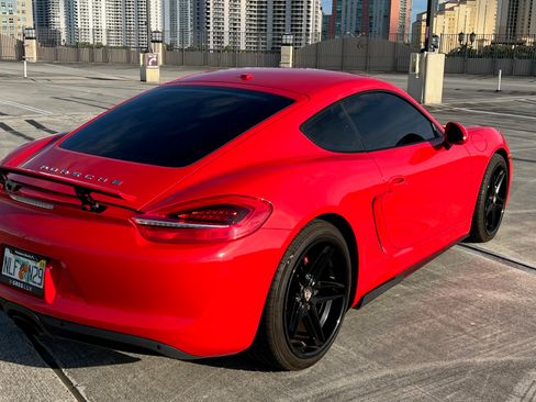 Used 2015 Porsche Cayman image 4