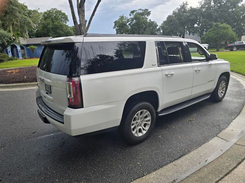 Used 2018 GMC Yukon XL SLT RWD image 10