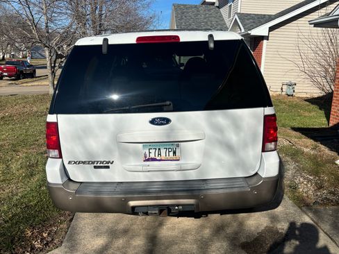 Used 2004 Ford Expedition Eddie Bauer image 5