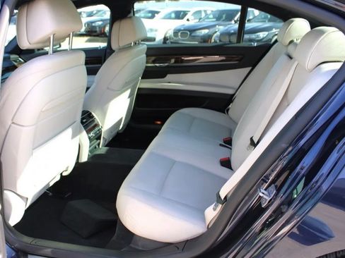 Used 2013 BMW 740Li xDrive image 23