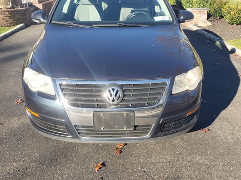 Used 2006 Volkswagen Passat 2.0T image 5
