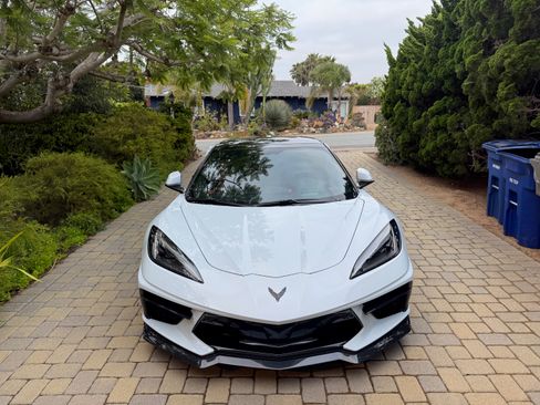 Used 2023 Chevrolet Corvette Stingray Premium Conv w/ Stealth Interior Trim Package RWD image 11