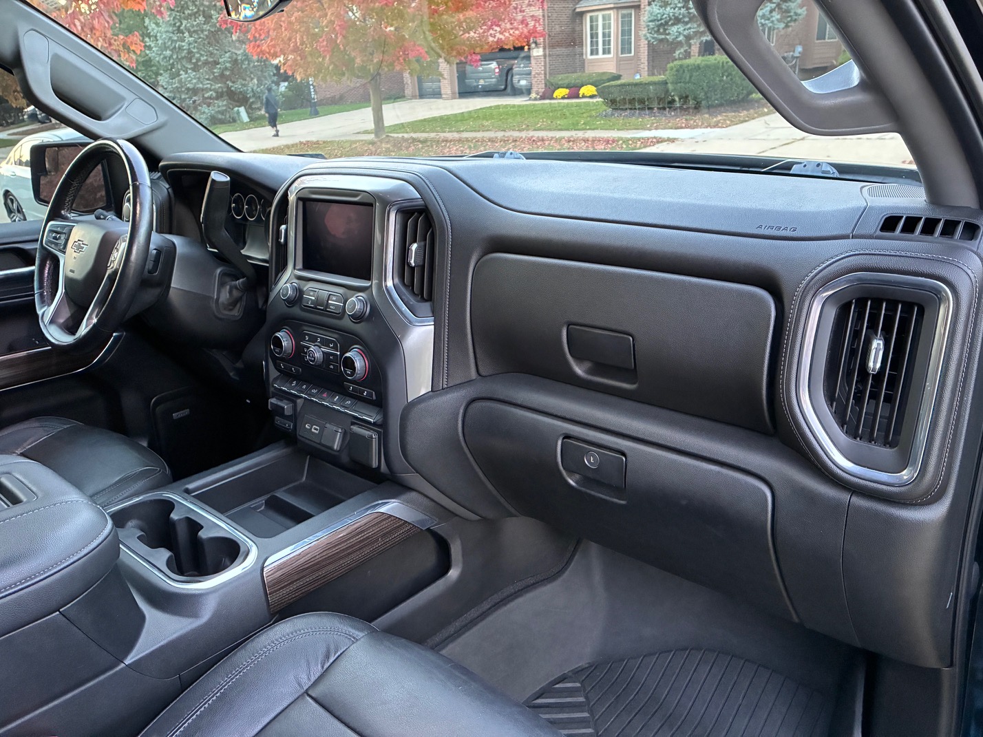Used 2020 Chevrolet Silverado 1500 LT Trail Boss AWD/4WD image 25