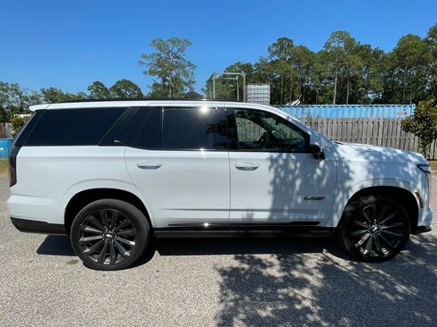 Used 2026 Cadillac Escalade V AWD/4WD image 6