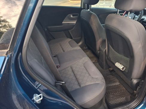 Used 2017 Kia Niro LX FWD image 6