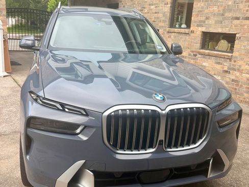 Used 2023 BMW X7 xDrive40i w/ Premium Package AWD/4WD image 5