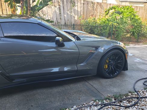 Used 2016 Chevrolet Corvette Z06 w/ 3LZ Preferred Equipment Group image 5