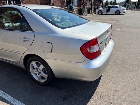 Used 2004 Toyota Camry SE image 5