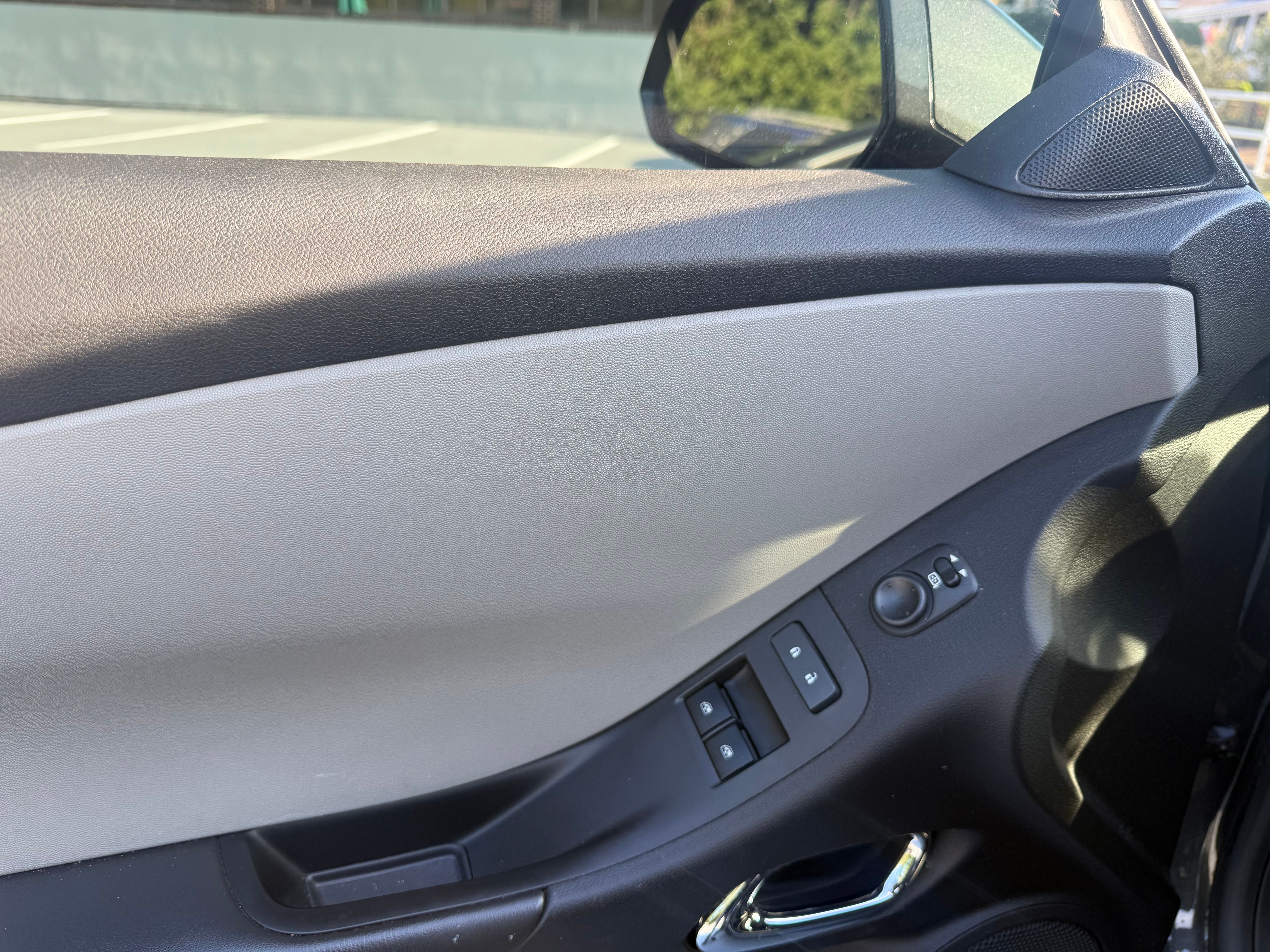 Used 2013 Chevrolet Camaro LS RWD image 15
