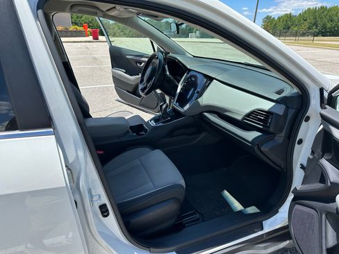Used 2022 Subaru Outback Premium AWD/4WD image 9