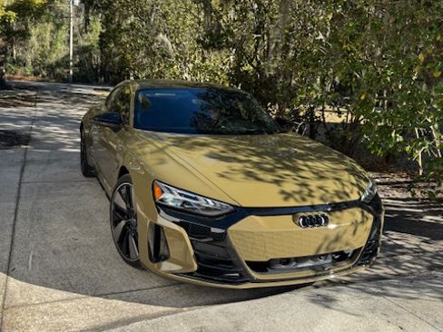 Used 2023 Audi e-tron GT Prestige w/ Prestige Package image 13