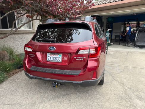 Used 2017 Subaru Outback 2.5i Limited AWD/4WD image 8