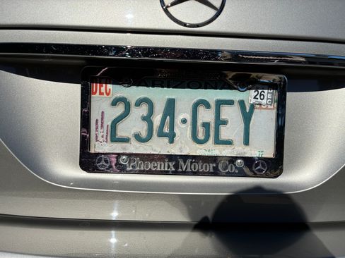 Used 2006 Mercedes-Benz E 320 CDI Sedan image 5