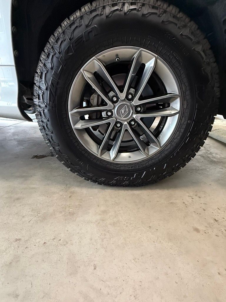 Used 2014 Lexus GX 460 w/ Premium Package AWD/4WD image 23