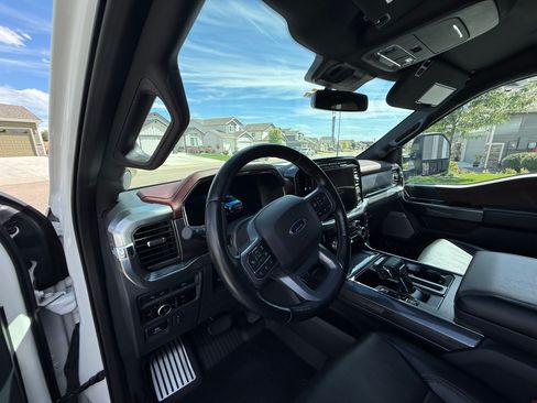 Used 2023 Ford F150 Lariat w/ Max Trailer Tow Package AWD/4WD image 15