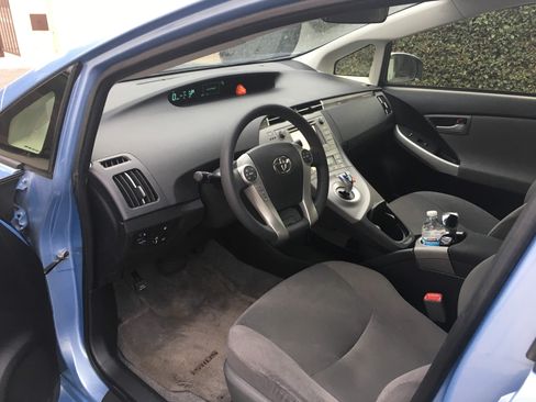 Used 2012 Toyota Prius Prime Plug-In Hybrid image 6