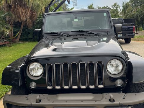 Used 2016 Jeep Wrangler Sahara AWD/4WD image 16