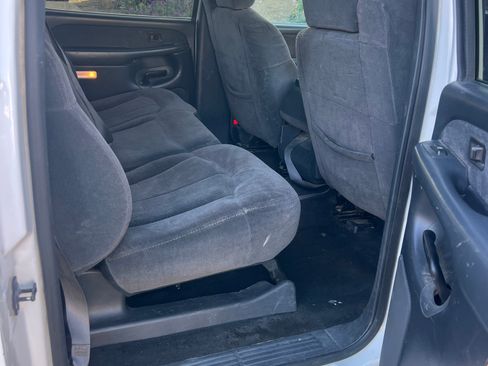 Used 2002 Chevrolet Silverado 2500 LS w/ Off-Road Skid Plate Pkg image 11