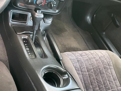 Used 2000 Chevrolet Camaro LT image 15