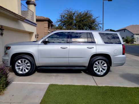 Used 2020 Chevrolet Tahoe 4WD w/ Remote Keyless Entry Package image 2