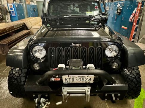 Used 2016 Jeep Wrangler Unlimited Sport w/ Quick Order Package 23S AWD/4WD image 1