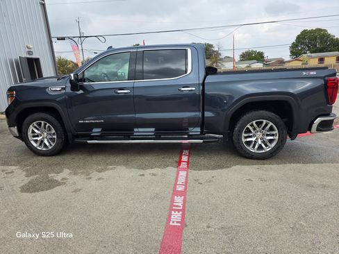 Used 2022 GMC Sierra 1500 SLT image 11